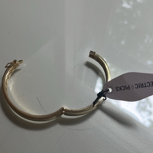 Bangle bracelet - Picture 3 of 4